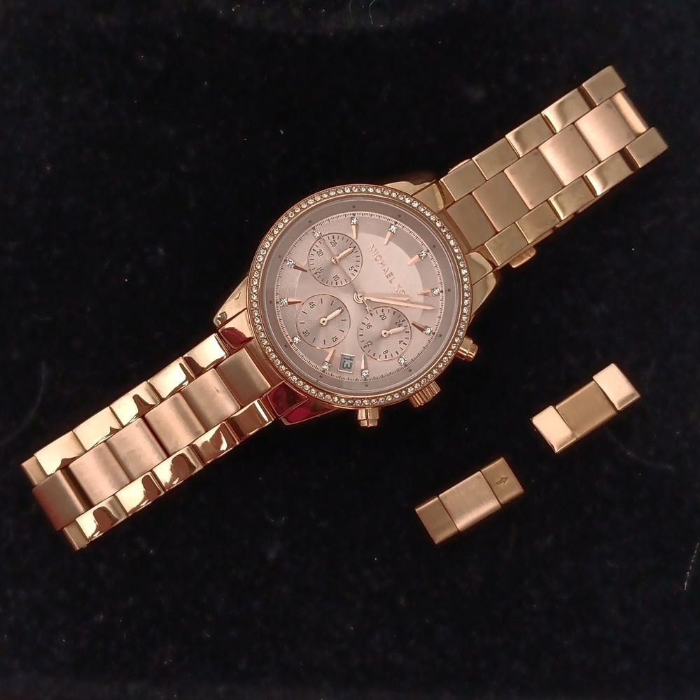 Michael Kors Rose Gold Stainless Steel & Pave Crystals Woman's Wrist Watch 🚨C/O - Picture 8 of 9